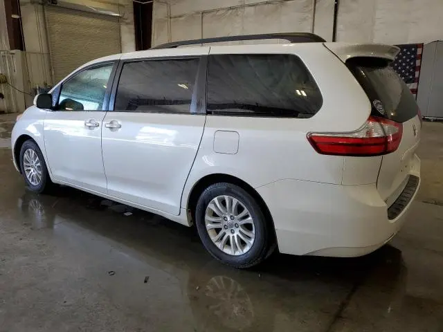 2015 TOYOTA SIENNA XLE  
