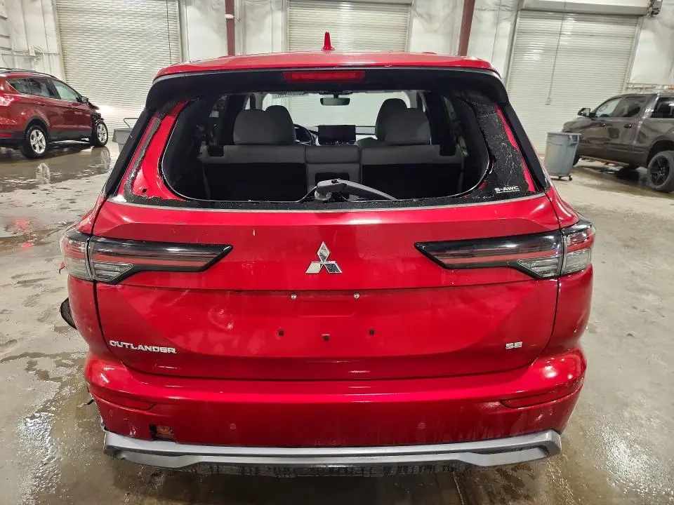 2025 MITSUBISHI OUTLANDER SE  