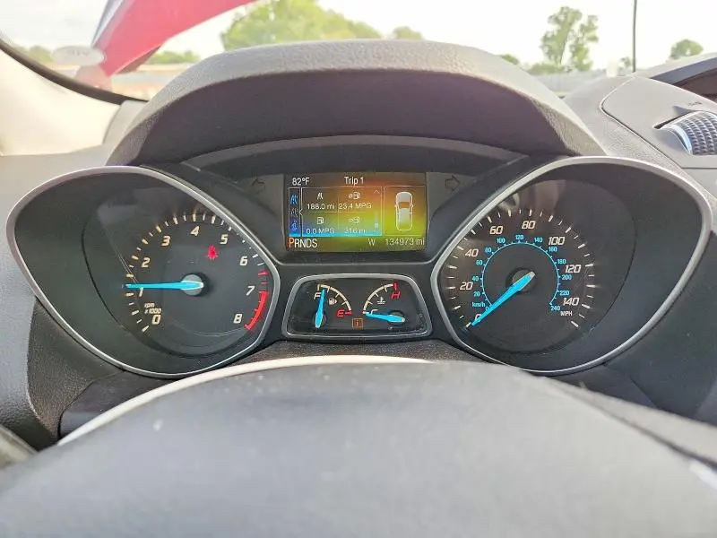 2016 FORD ESCAPE SE  