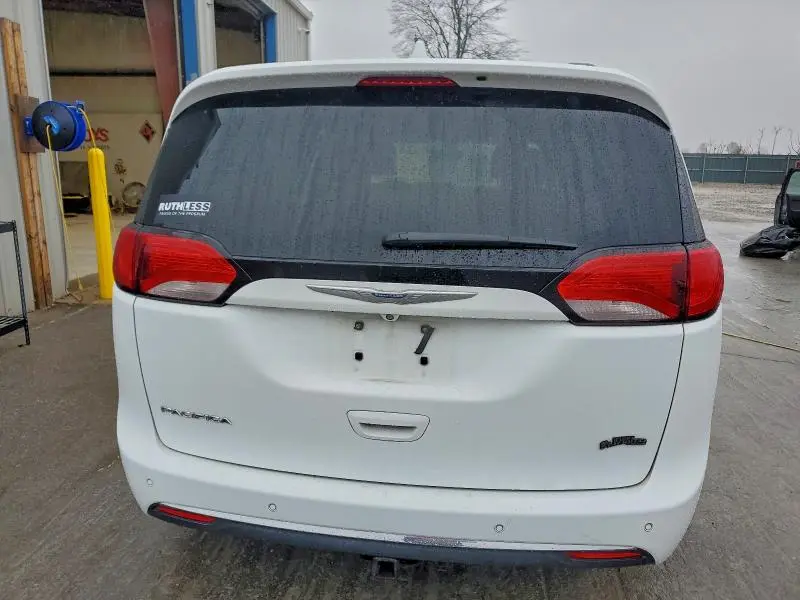 2017 CHRYSLER PACIFICA TOURING L  