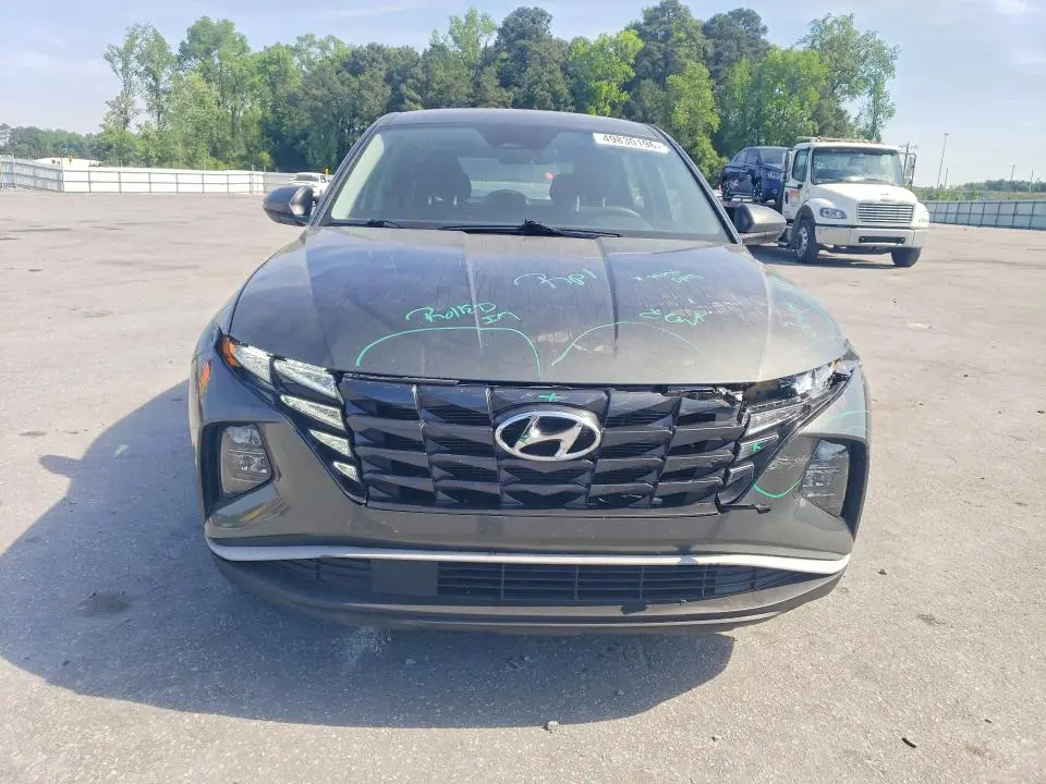 2023 HYUNDAI TUCSON SE  