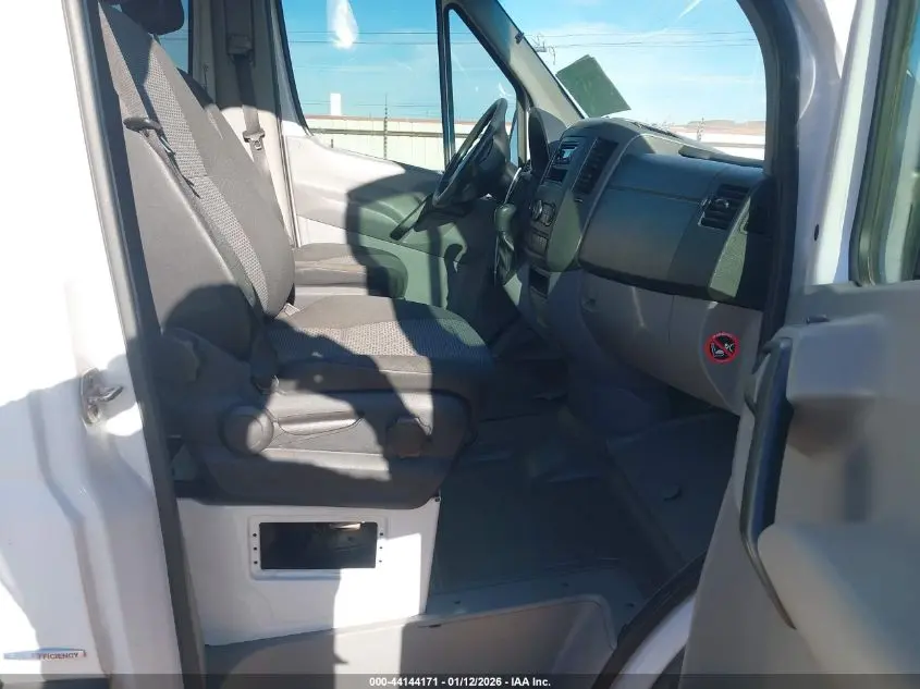 2013 MERCEDES-BENZ SPRINTER 2500 NORMAL ROOF