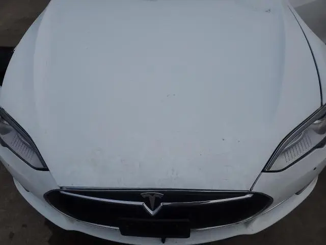 2015 TESLA MODEL S 85D  