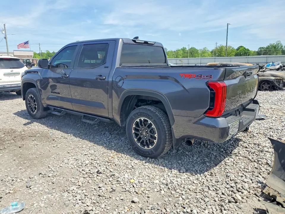 2025 TOYOTA TUNDRA SR5  