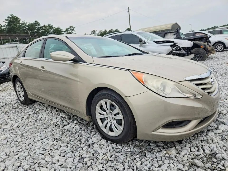 2011 HYUNDAI SONATA GLS  