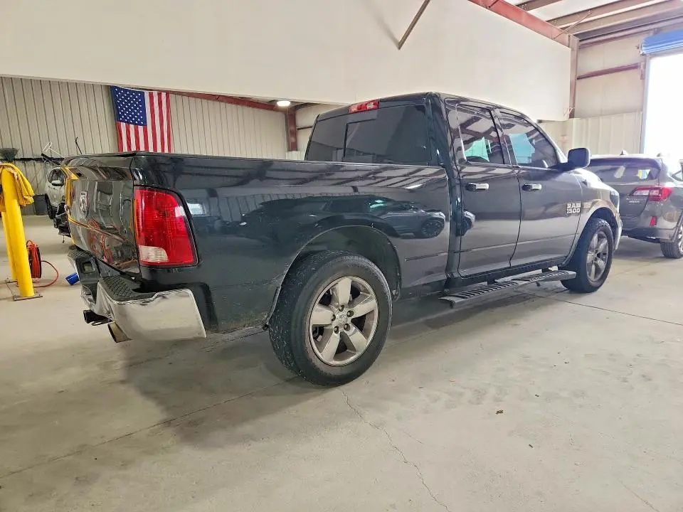 2016 RAM 1500 SLT  