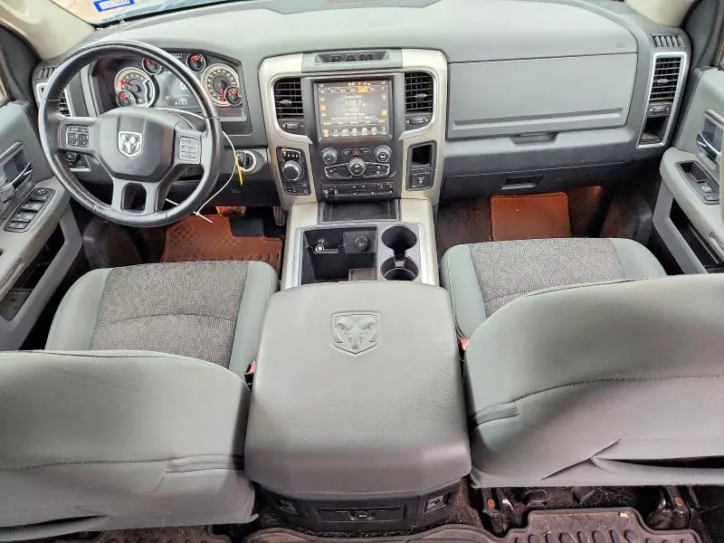 2015 RAM 1500 SLT  