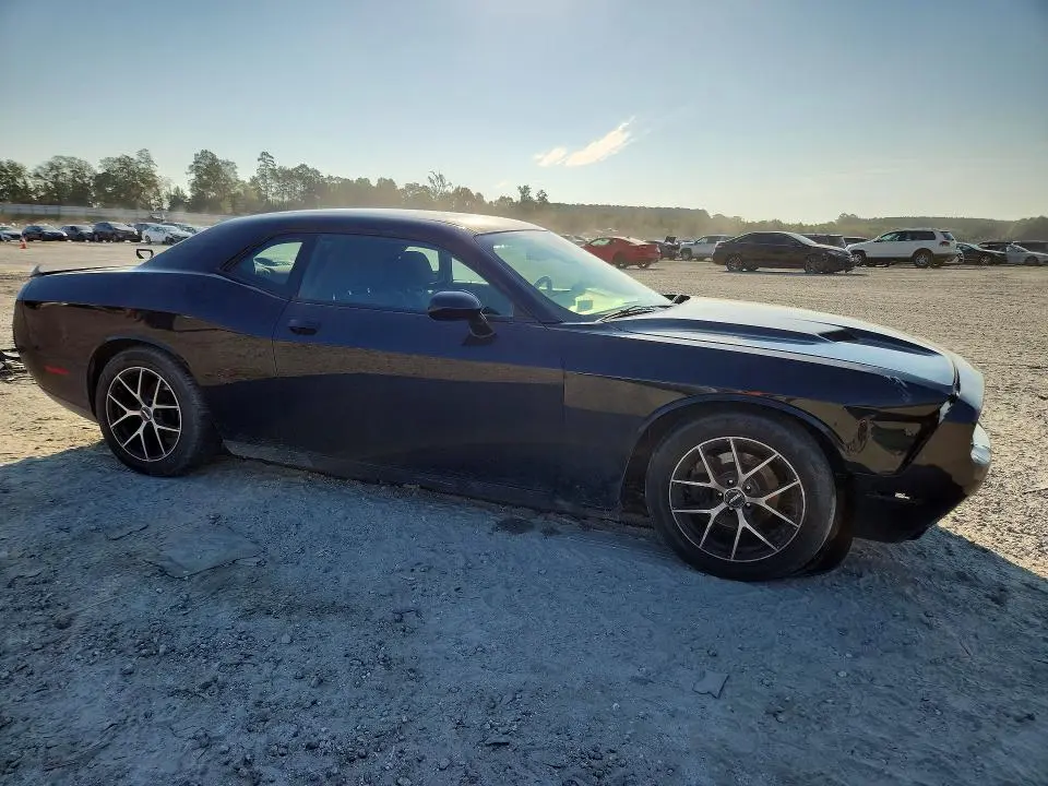 2015 DODGE CHALLENGER SXT  