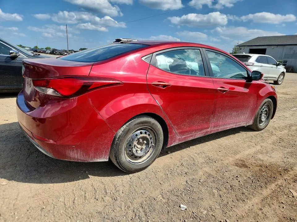 2016 HYUNDAI ELANTRA SE  