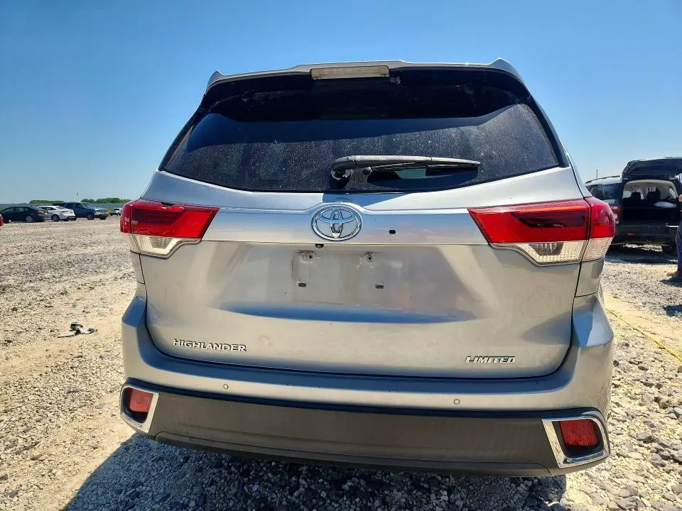 2019 TOYOTA HIGHLANDER LIMITED PLATINUM  