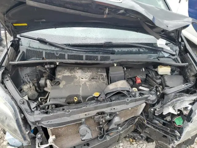 2015 TOYOTA SIENNA SPORT  