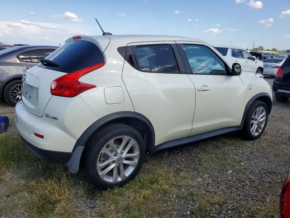 2011 NISSAN JUKE S  