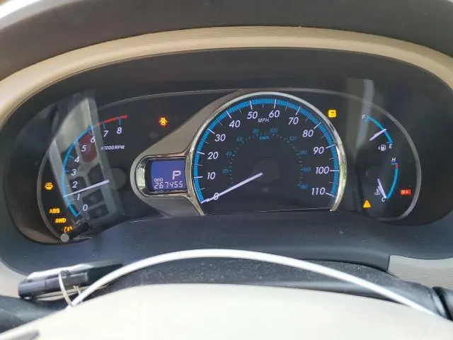2011 TOYOTA SIENNA XLE  
