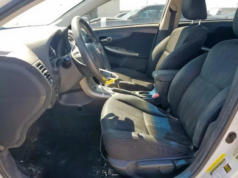 2013 TOYOTA COROLLA BASE  