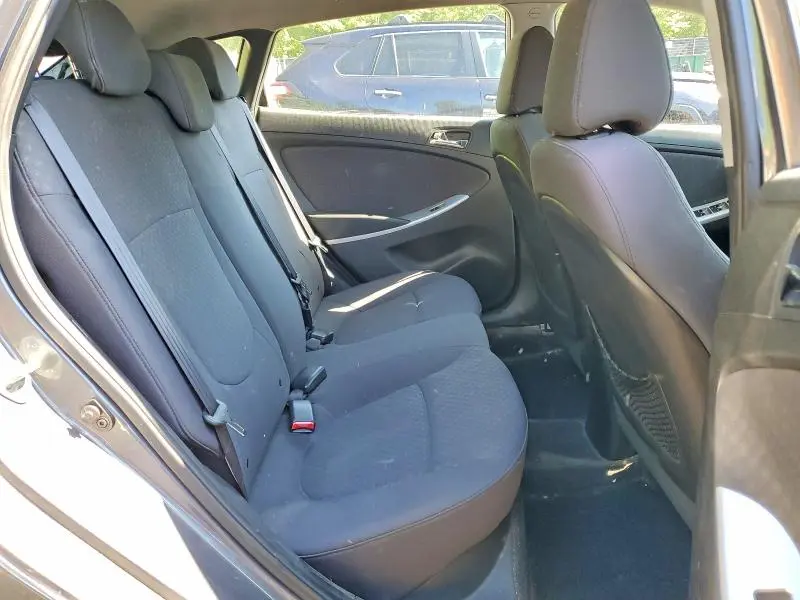 2013 HYUNDAI ACCENT SE  