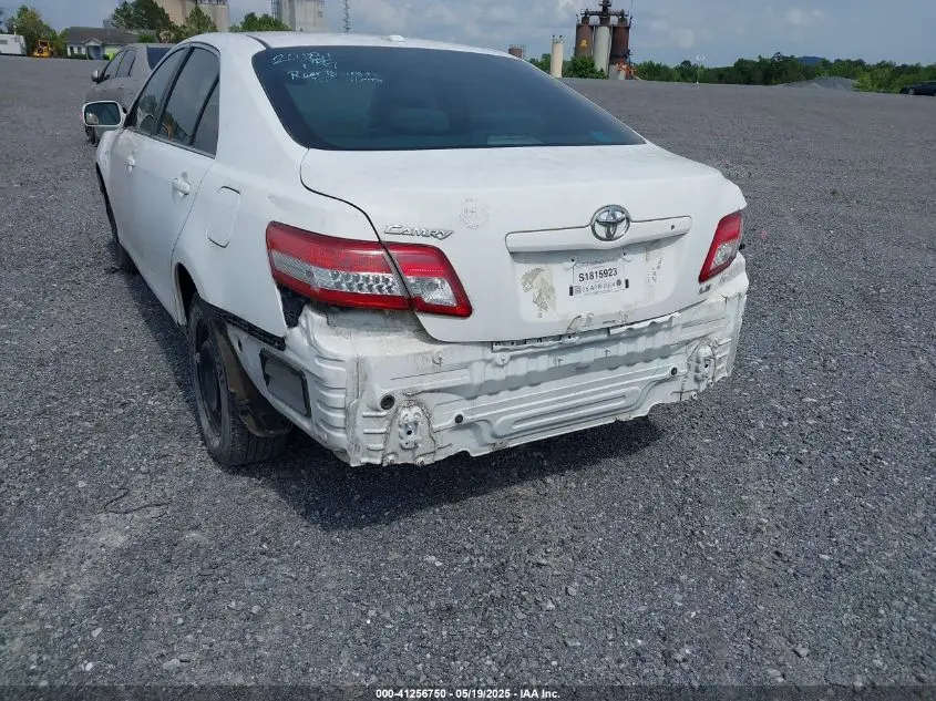 2011 TOYOTA CAMRY LE