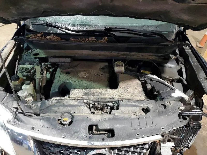 2015 NISSAN PATHFINDER SV  