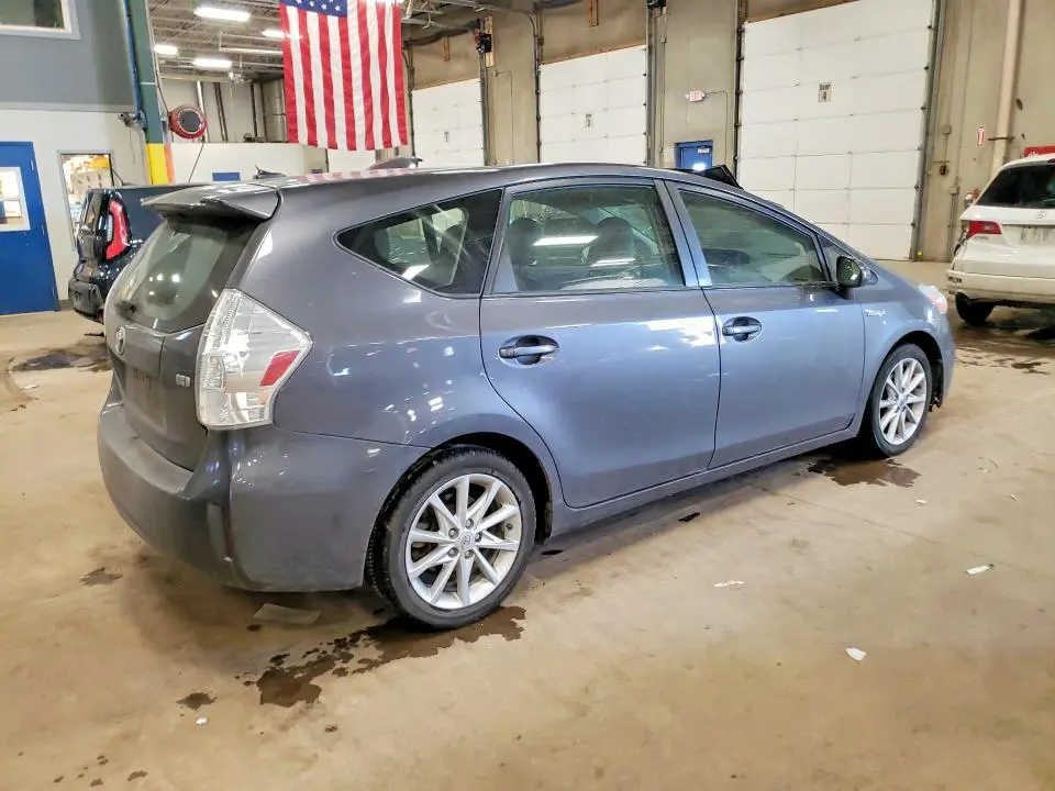 2014 TOYOTA PRIUS V FIVE  