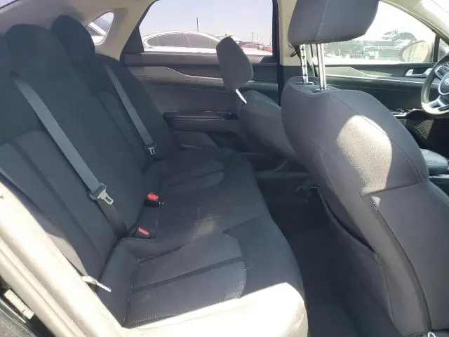 2021 KIA K5 LX  