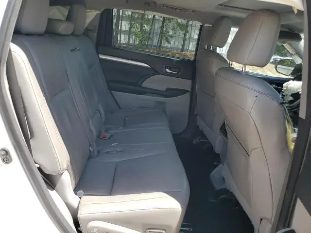 2015 TOYOTA HIGHLANDER XLE  