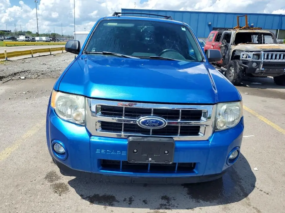 2011 FORD ESCAPE XLT  