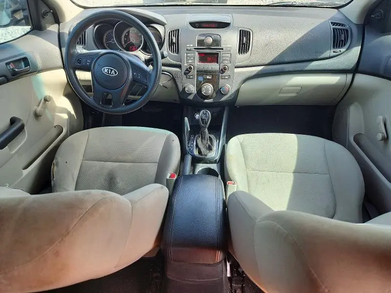 2011 KIA FORTE LX  