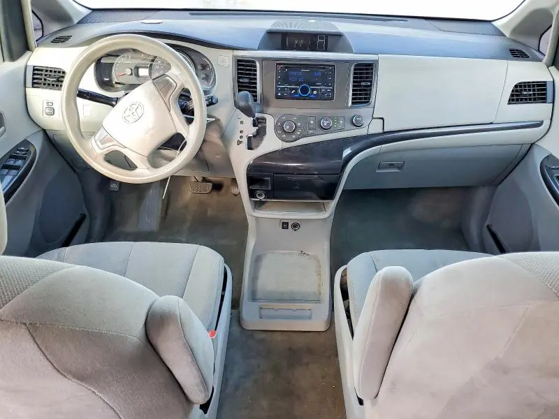2011 TOYOTA SIENNA BASE 7-PASSENGER  
