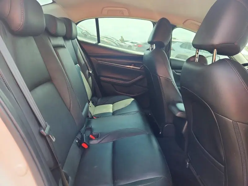 2022 MAZDA 3 SELECT  