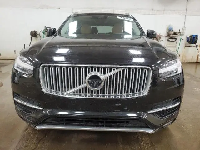 2016 VOLVO XC90 T6