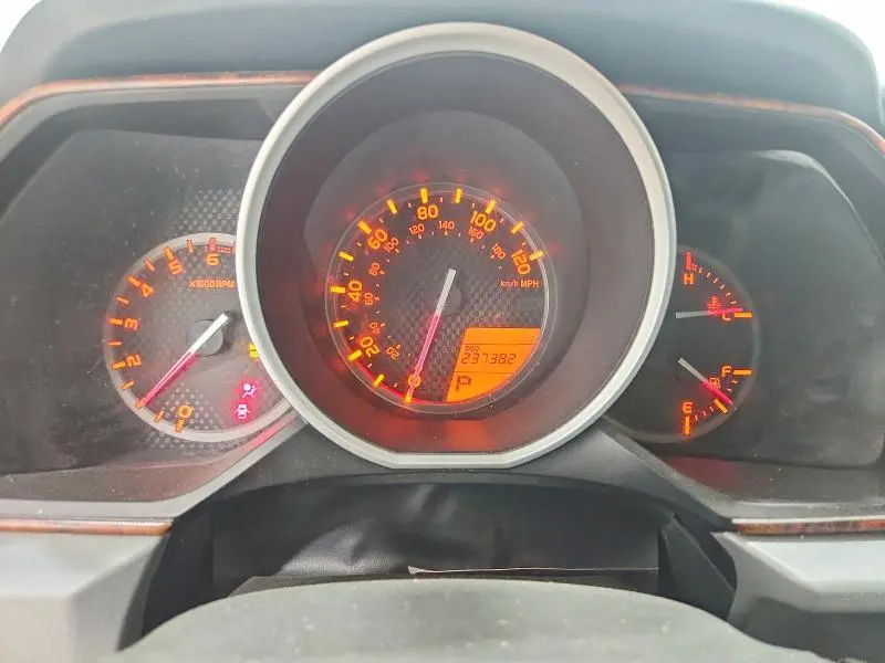 2010 TOYOTA 4RUNNER SR5  