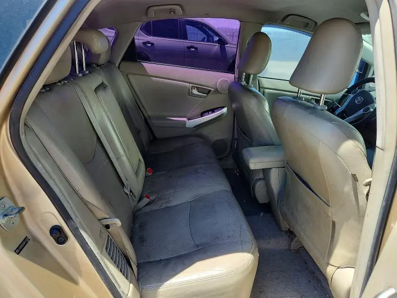 2010 TOYOTA PRIUS V  