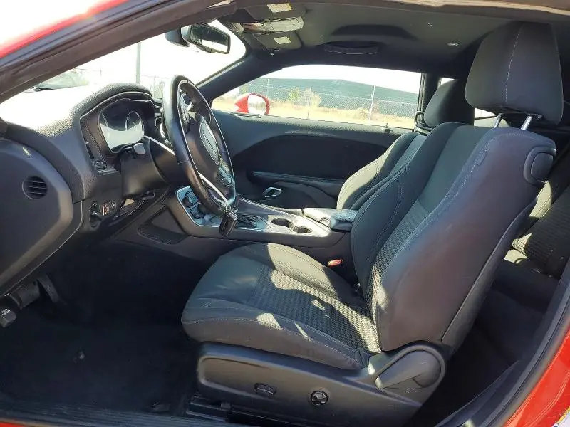 2016 DODGE CHALLENGER SXT  