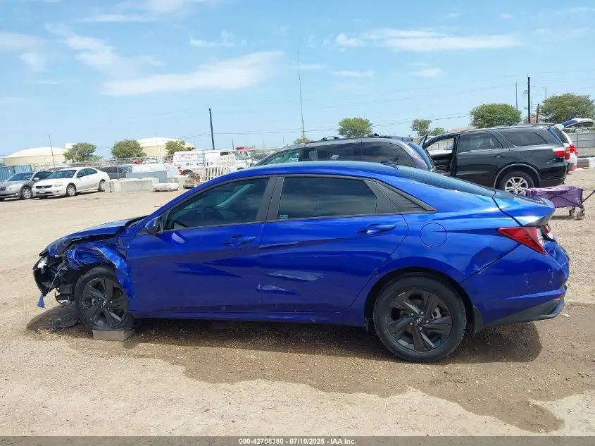 2022 HYUNDAI ELANTRA SEL