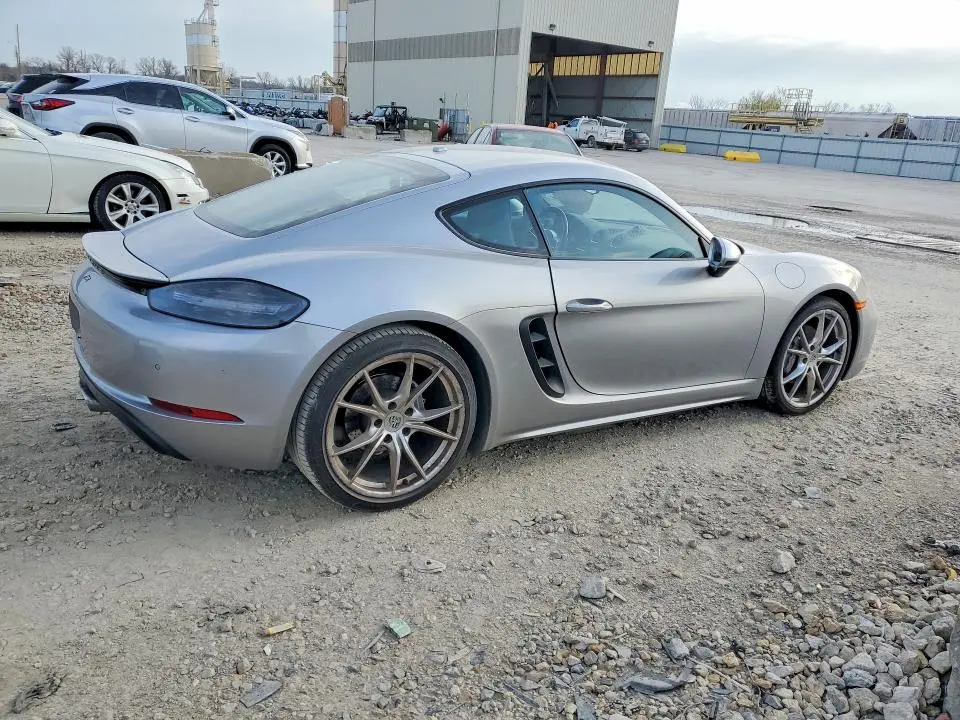 2019 PORSCHE CAYMAN BASE  