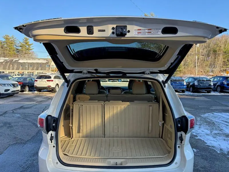 2014 TOYOTA HIGHLANDER XLE  