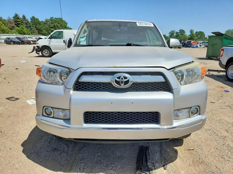 2010 TOYOTA 4RUNNER SR5  