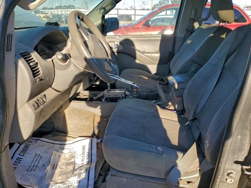 2013 NISSAN FRONTIER S  