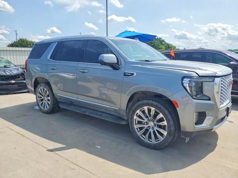 2024 GMC YUKON DENALI  