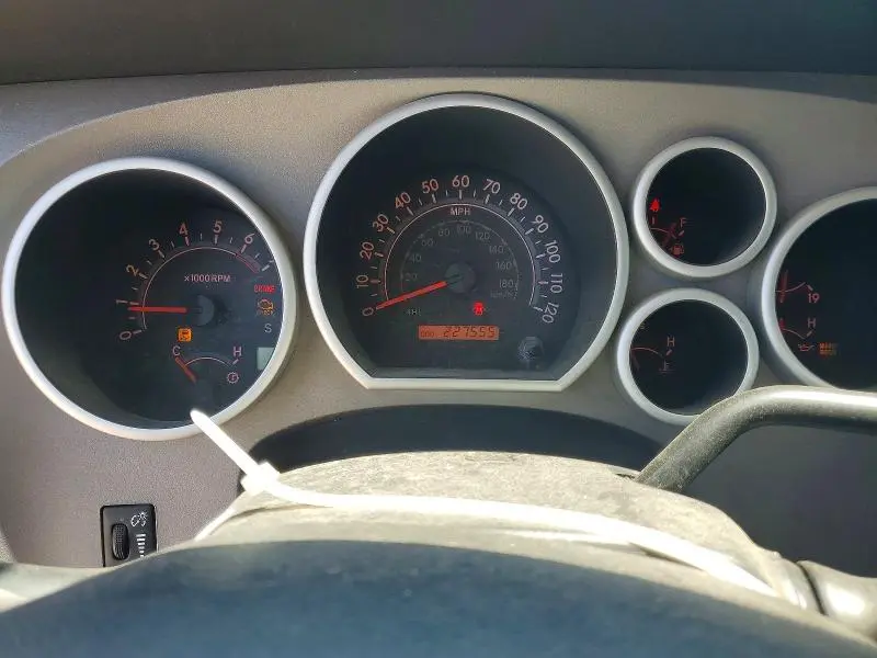 2011 TOYOTA TUNDRA CREWMAX SR5  