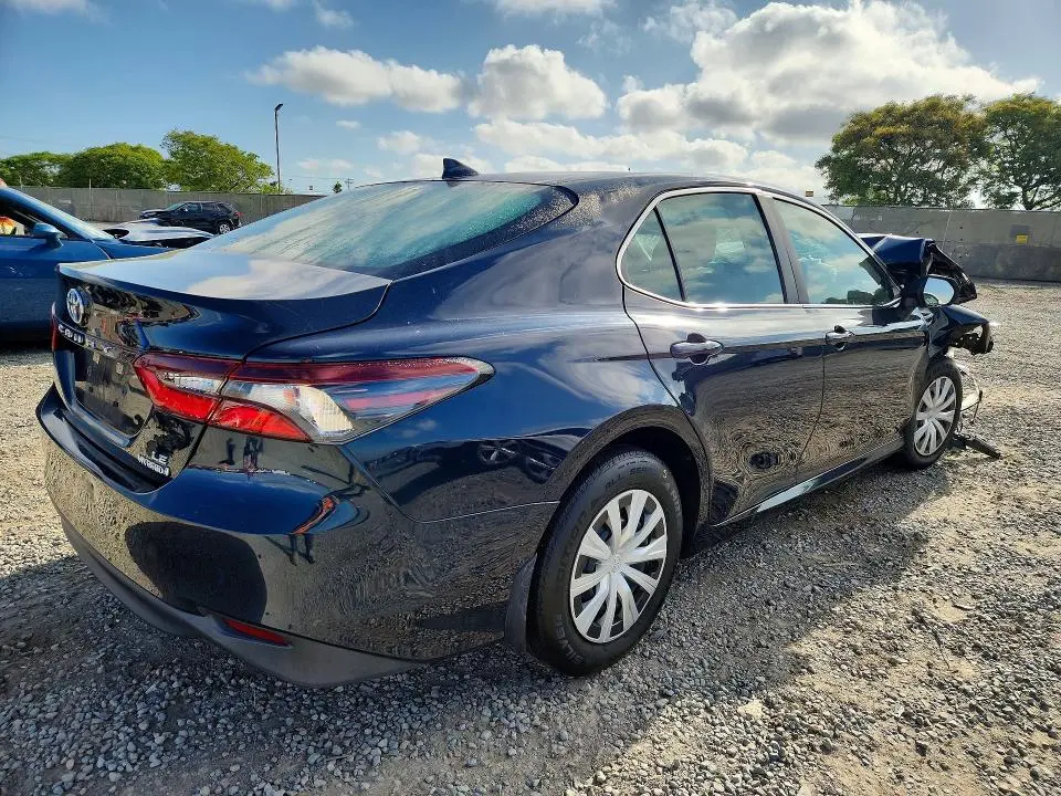 2021 TOYOTA CAMRY LE  