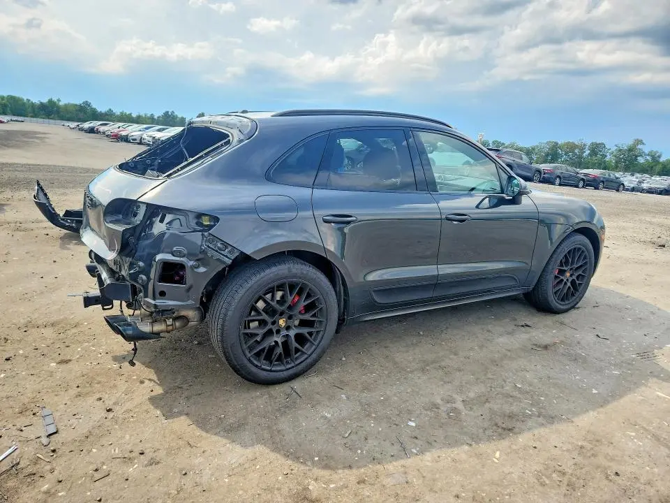 2017 PORSCHE MACAN GTS   