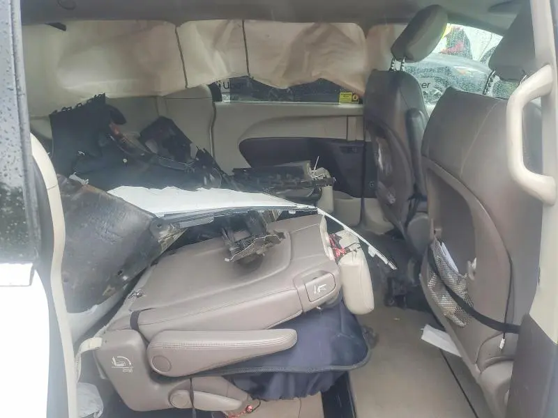 2020 CHRYSLER VOYAGER LXI  