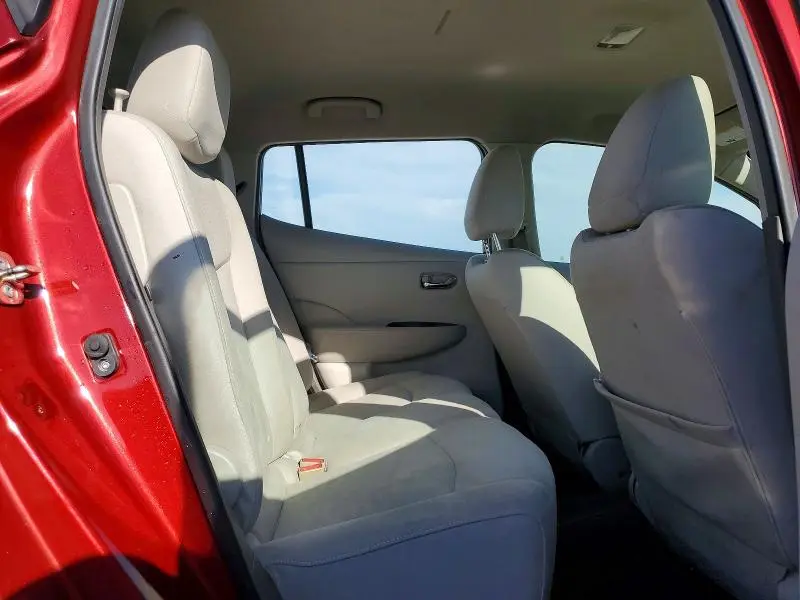 2012 NISSAN LEAF SV  