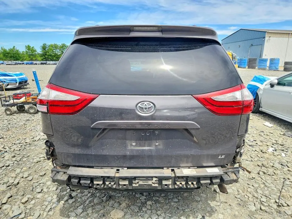 2015 TOYOTA SIENNA XLE 7-PASSENGER  
