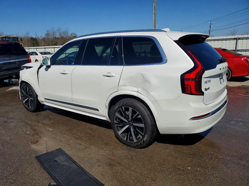 2025 VOLVO XC90 CORE  
