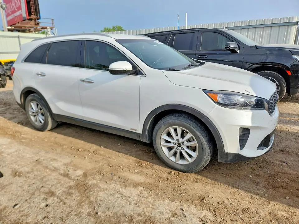 2020 KIA SORENTO LX  