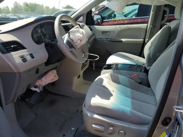 2012 TOYOTA SIENNA LE  