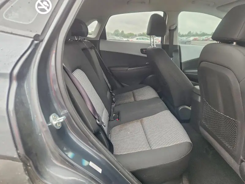 2020 HYUNDAI KONA SE  