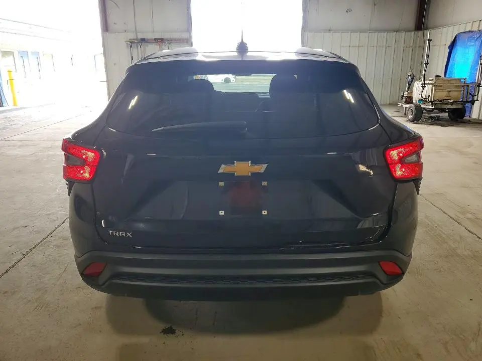 2024 CHEVROLET TRAX LS  