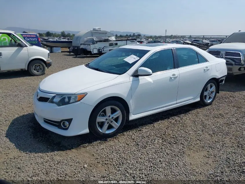 2012 TOYOTA CAMRY SE